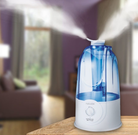 Чтобы оптимальную влажность воздуха для растения в домашних условиях, используют специальный прибор «увлажнитель воздуха»